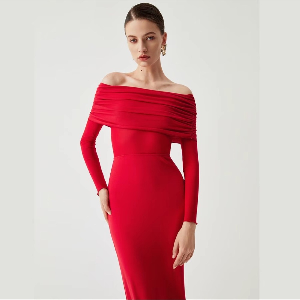 Overfold off- shoulder mesh long sleeve dress AKA the tiktok dress - Picture 2 of 6